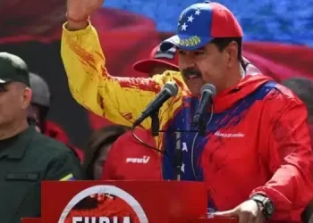 Maduro tira do ar canal de TV pública alemã após reportagens sobre corrupção na Venezuela
