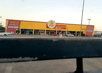 Incêndio atinge GBarbosa em Salvador; loja ficará fechada temporariamente