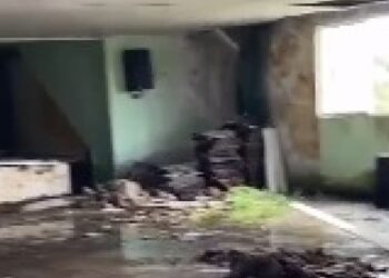 Vídeo mostra auditório precário em escola municipal de São Sebastião do Passé