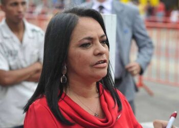 MP faz recomendação à Moema Gramacho após descumprimento de calendário escolar