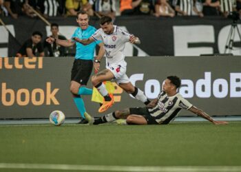 Vitória perde para o Botafogo no 1º jogo da terceira fase da Copa do Brasil