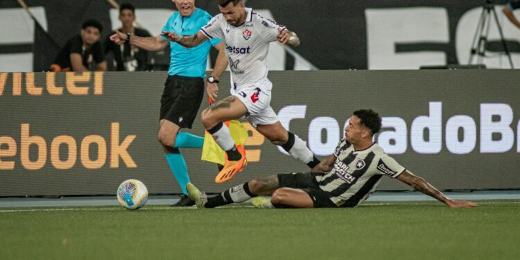 Vitória perde para o Botafogo no 1º jogo da terceira fase da Copa do Brasil