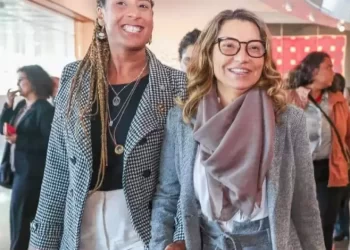 Governo Lula prioriza distribuição de alimentos a comunidades ciganas, terreiros e quilombolas no Rio Grande do Sul