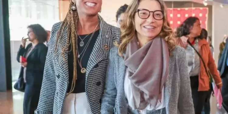 Governo Lula prioriza distribuição de alimentos a comunidades ciganas, terreiros e quilombolas no Rio Grande do Sul