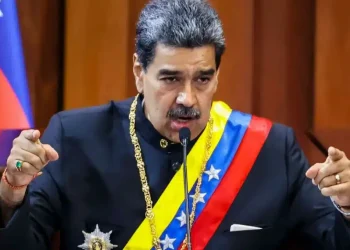 MST e militantes de esquerda brasileiros comemoram vitória do ditador Nicolás Maduro