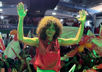 Vereadora Ró Valentim homologa candidatura a prefeita de São Francisco do Conde