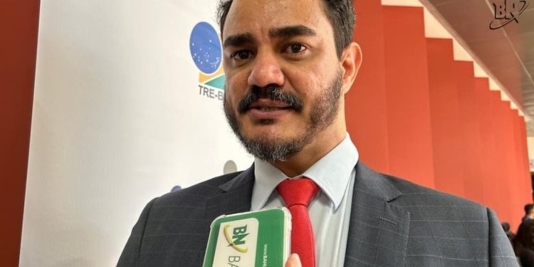 Eleições 2024: Eleitores também poderão ser multados por divulgação de fake news, alerta especialista