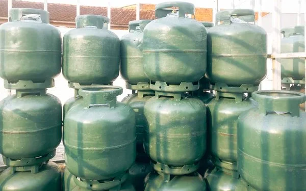 Novo reajuste deve aumentar gás de cozinha em R$7 na Bahia, diz sindicato