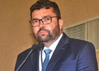 Deputado baiano é alvo da Polícia Federal por envolvimento em desvio de recursos para Educação