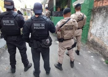 Operação prende 35 membros de facções em 26 cidades baianas, afirma SSP