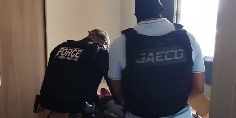 ‘Falso Jaleco’: operação do MPBA e SSP prende dois policiais militares envolvidos em roubo