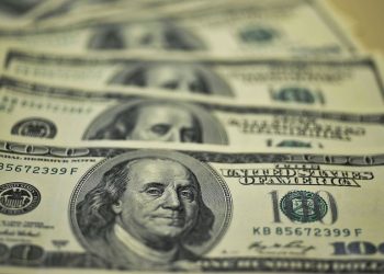 Novo Recorde: Dólar atinge R$ 6,26 e Ibovespa recua 2,31%