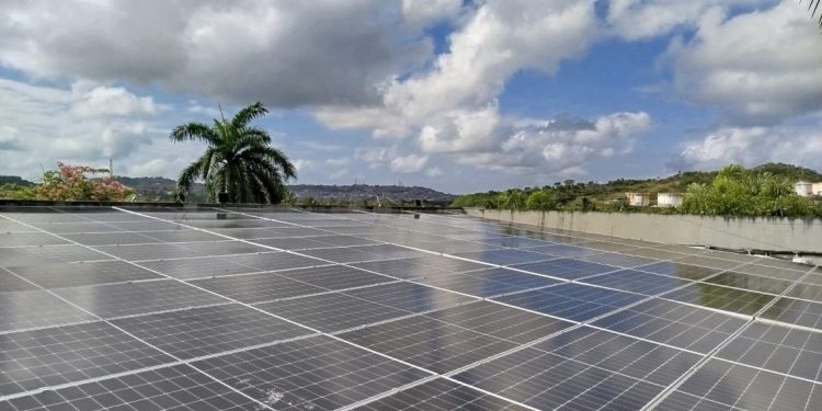 Candeias: Câmara passa a utilizar energia solar e fará economia de quase R$ 60 mil por ano