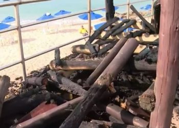 Incêndio destroi posto do Salvamar na orla de itapuã, em Salvador