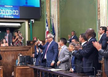 Com 39 votos, Carlos Muniz é eleito presidente da Câmara de Vereadores de Salvador
