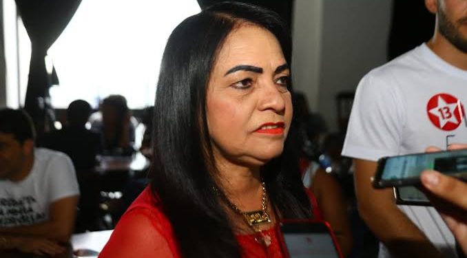 Após deixar um rombo em Lauro de Freitas, ex-prefeita vai para o governo Lula