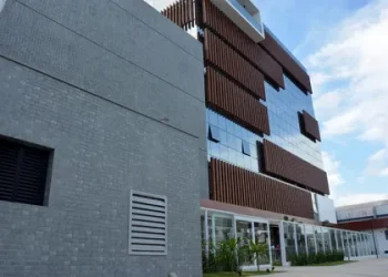 Justiça quer ouvir pregoeira de licitação em Feira de Santana após irregularidade