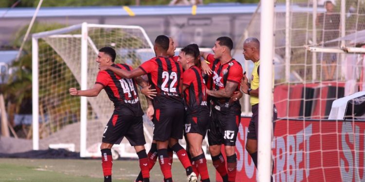 Vitória vence o Jequié e garante a classificação para a semifinal do Campeonato Baiano