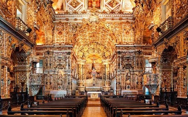800 quilos de ouro e 30 mil azulejos: conheça a história da Igreja de São Francisco de Assis