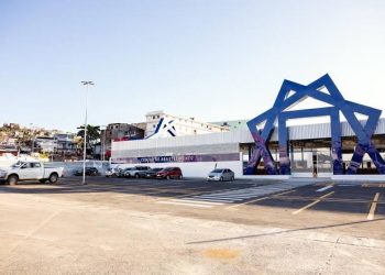 Vereador de Candeias denuncia superfaturamento da obra do Centro de Abastecimento que não foi concluída