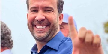 Deputado Janones confessa rachadinha e promete devolver R$ 131 mil