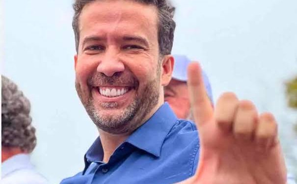 Deputado Janones confessa rachadinha e promete devolver R$ 131 mil