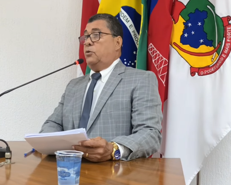 Prefeitura de Candeias gasta R$ 10 milhões em alugueis de carros pequenos e falta veículo para transportar pacientes com hemodiálise, denuncia vereador