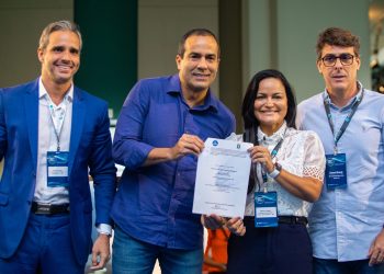 Prefeitos de Salvador e Lauro de Freitas assinam termo de convênio técnico durante o Smart Gov Anciti