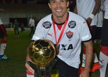 Ex-Vitória, Leandro Domingues morre aos 41 anos; ele estava em tratamento de um câncer