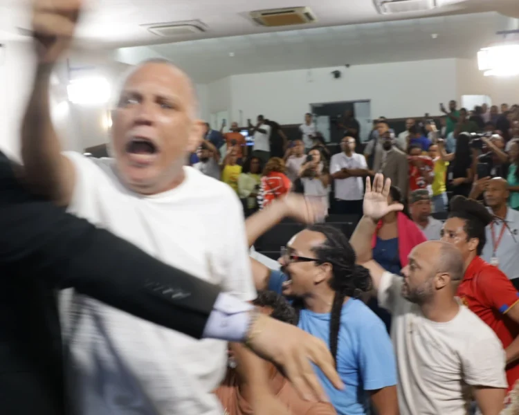 Justiça reitera ilegalidade da greve dos professores e aumenta multa diária à APLB para R$ 100 mil