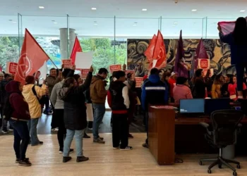 URGENTE! MST invade banco Itaú cobrando mais impostos