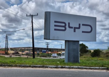 BYD abre mais de 500 vagas de emprego em nova fábrica na Bahia; saiba como se candidatar