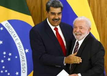 Lula imita estratégia de ditador ao chamar adversários de ‘traidores da pátria’