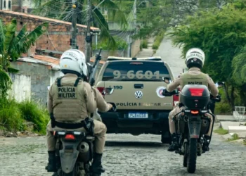 PM faz megaoperação na Engomadeira após ataque ferir delegado