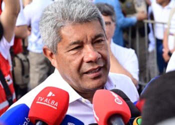 Jerônimo destaca adição do 2 de julho nos livros nacionais e negociação para nacionalização da data