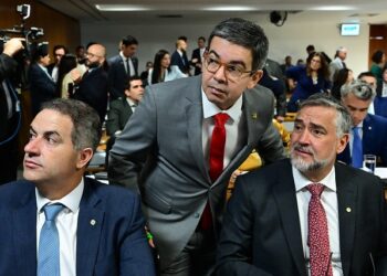 Lula libera R$ 200 milhões para titulares da CPMI criada para investigar roubo no INSS