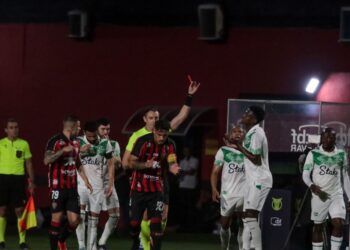 Com duas expulsões, Vitória cede o empate ao Juventude e pode voltar ao Z-4