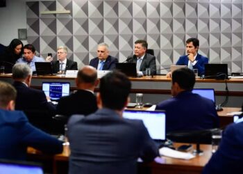 Titular da CPMI do INSS, filiado ao PL, recebe do governo R$17 milhões em emendas