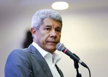 Justiça pede explicações ao governo baiano após 19 pedidos de empréstimo