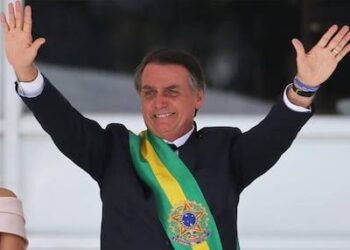 Filme de Hollywood vai contar história de Bolsonaro como herói
