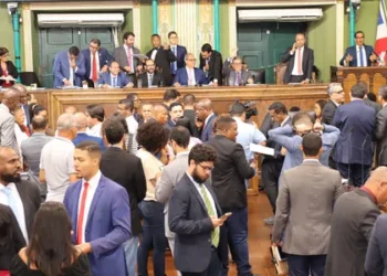 Câmara de Salvador aprova subsídio no transporte público da cidade