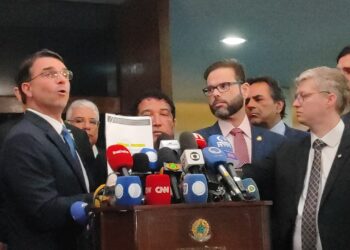 Perícia aponta fraude em decisão de Moraes contra empresários