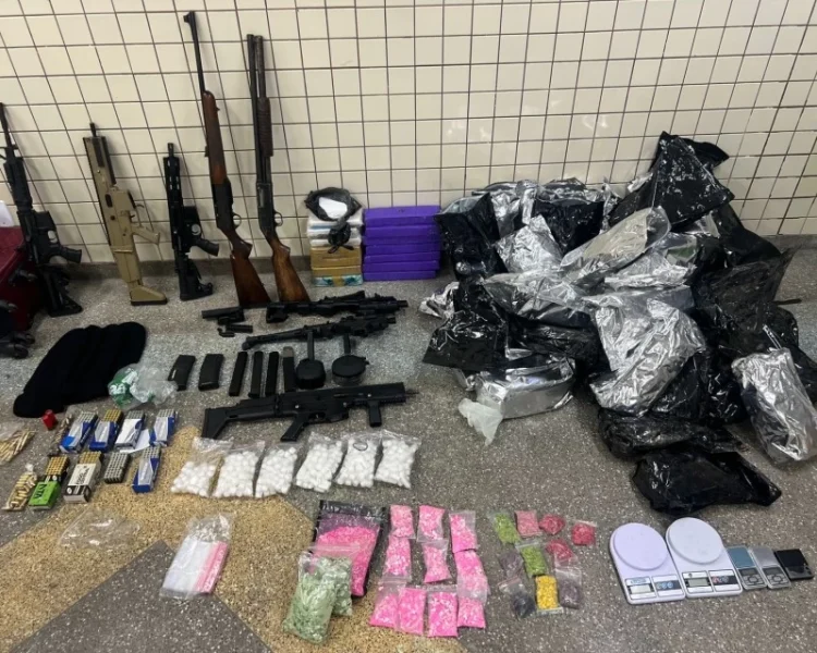 Polícia militar apreende fuzil, escopeta, carabinas e rifle em Itinga