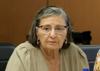 TCM multa prefeita e determina que suspenda contratações sem processo seletivo