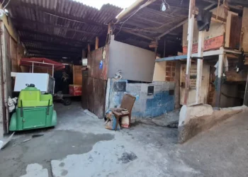 ‘Filme de terror’: trabalho escravo é flagrado a 200 metros da sede da polícia em Salvador