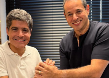 Nelson Leal rompe com Jerônimo, abdica da reeleição e assume coordenação da campanha de ACM Neto