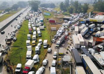 URGENTE: Caminhoneiros de todo o Brasil param amanhã