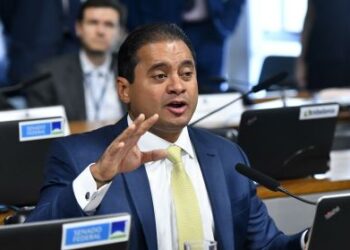 Senador e vice-líder do governo Lula é preso em operação sobre fraudes no INSS