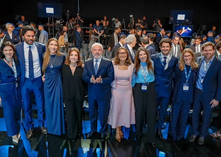 Evento do SBT com Lula provoca críticas às filhas de Silvio Santos