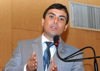 Ex-deputado Marcell Moraes é preso em flagrante por agredir mulher em apartamento de luxo